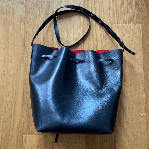 Mansur Gavriel Black Leather Bucket, Adjustable Strap, Tie closure, hand bag - Picture 4 of 4